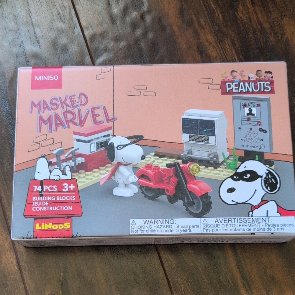 NIB Peanuts Masked Marvel Building Blocks Set